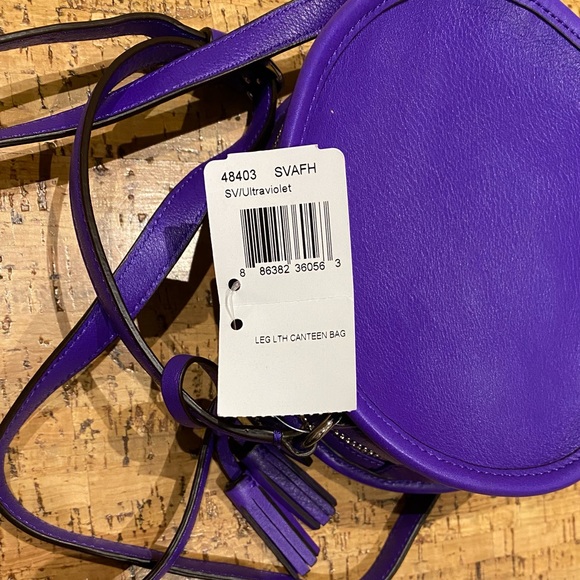 Coach “Canteen” purse - Picture 2 of 6